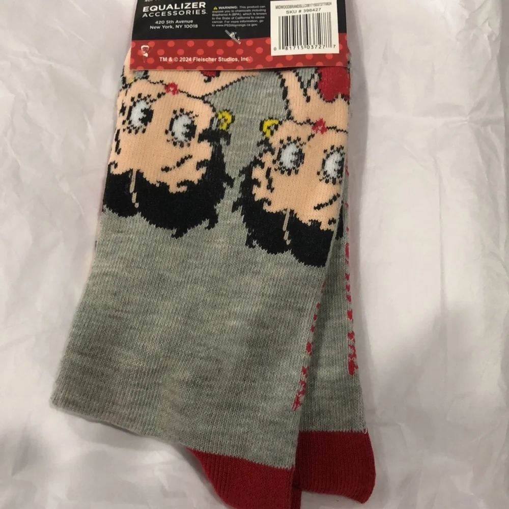 Betty Boop gray & red‎ retro crew socks fits sizes 9-13 new